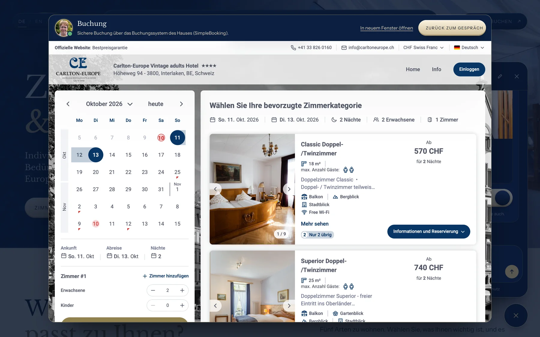Das Buchungssystem des Carlton-Europe im grossen Fenster über der Website, mit Kalender und freien Zimmern