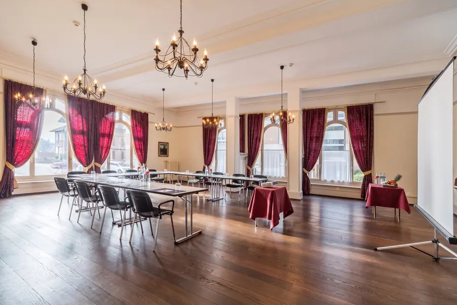 Festsaal mit Seminarbestuhlung