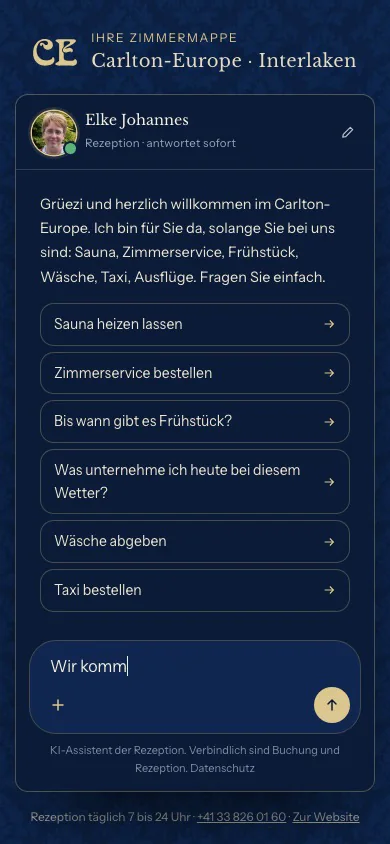 Die Zimmermappe auf dem Handy: Elke Johannes von der Rezeption grüsst den Gast